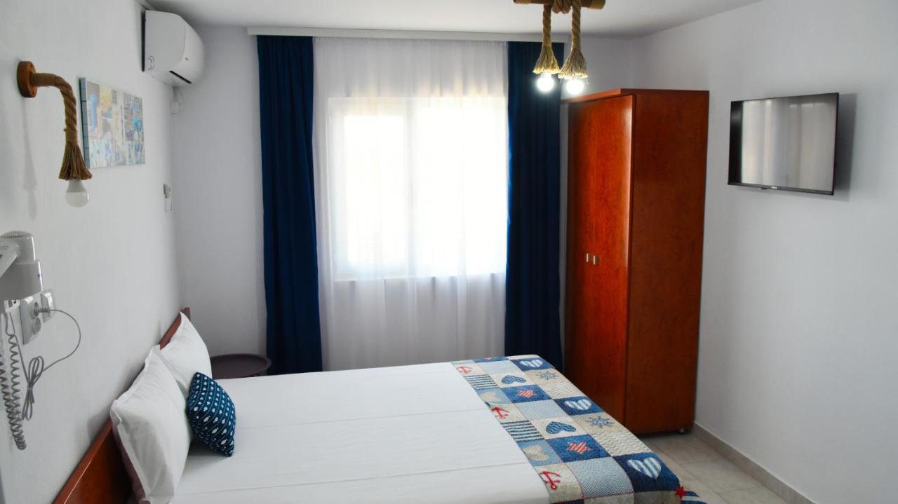 Casa Epat 호텔 Două Mai 외부 사진